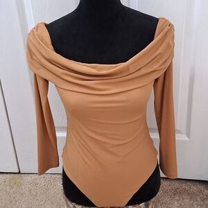 NWT AFRM Off The Shoulder Long Sleeve Body Suit    Size M